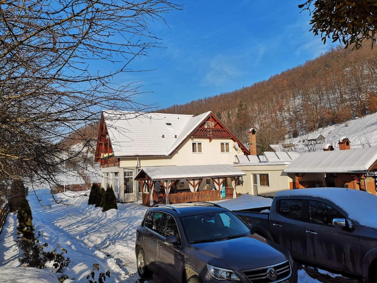 Olimpia Villa Tibod Exteriér fotografie