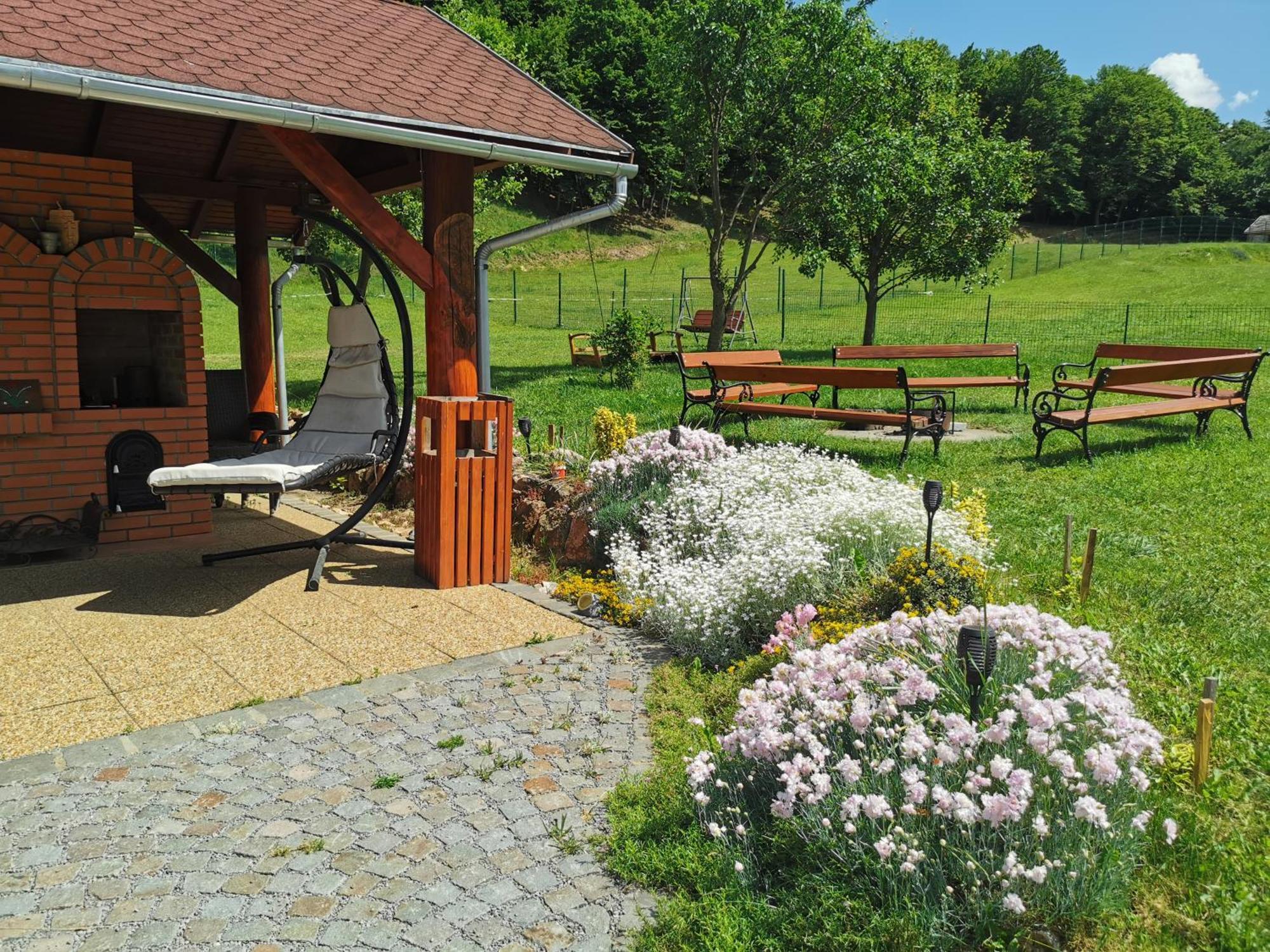 Olimpia Villa Tibod Exteriér fotografie